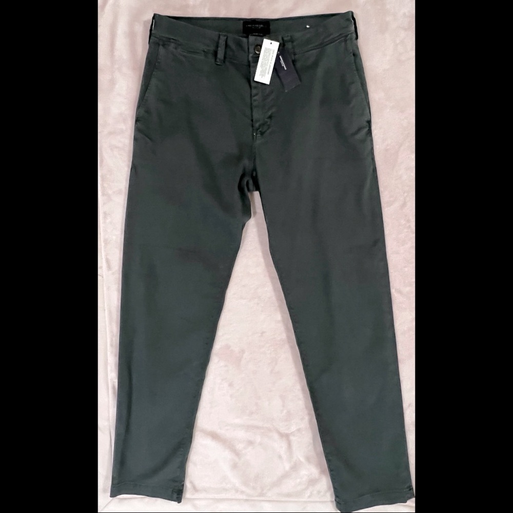 American Eagle Men’s Slim Straight Extreme Flex Pants
